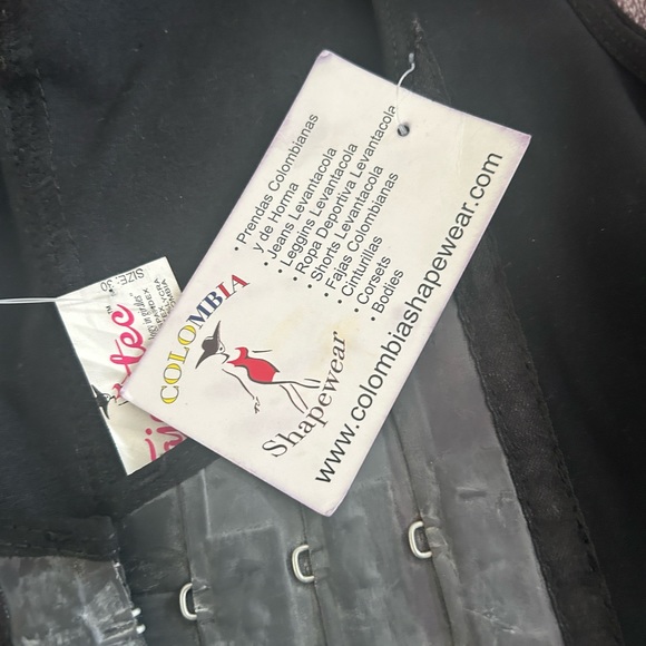 Faja full back vest and snatched waist Cincher,latex Clothing, active Colombian - Picture 3 of 7